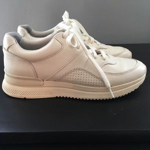 Everlane The Trainer